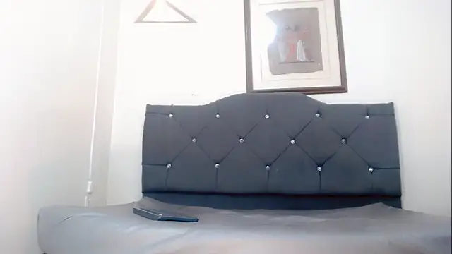 Emma Boms online show from March 11, 3:32 am