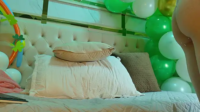 kamilla rossi online show from March 15, 9:18 pm