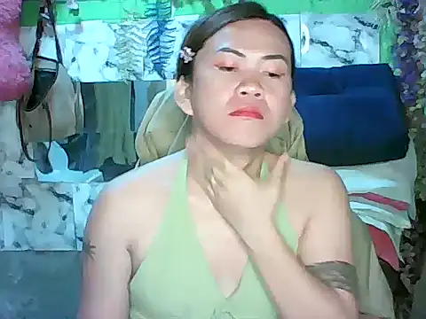 ur lovelychen online show from April 8, 12:39 pm