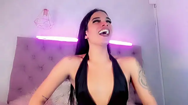 MarguiePonds online show from April 13, 8:57 pm