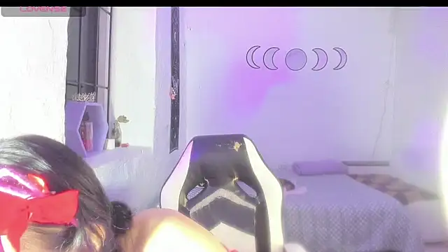 marianafoxx  online show from April 21, 1:42 am