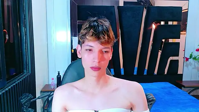 Stefany PiInk online show from April 10, 12:33 pm