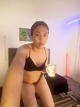 Alisson-Miller online show from April 12, 8:56 pm