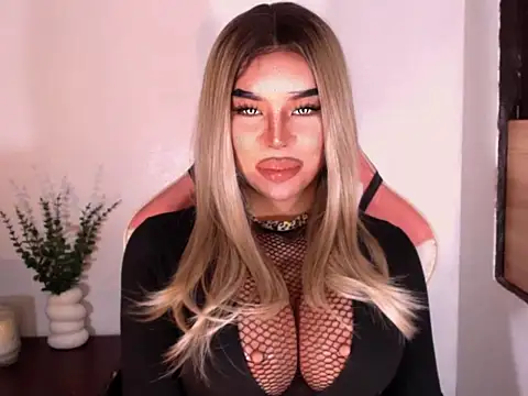 Zandralopez online show from March 31, 2:35 am