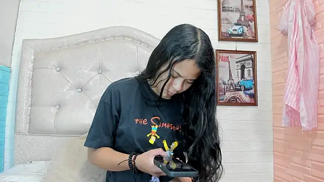 LITTLE-NESSA online show from April 17, 1:36 pm