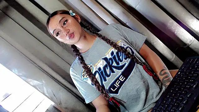 Jessicasfantasy online show from April 11, 1:33 am