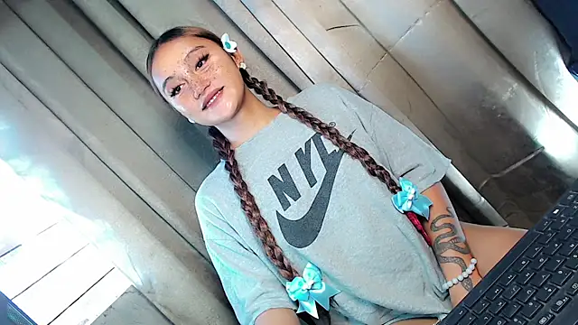 Jessicasfantasy online show from April 24, 5:10 am