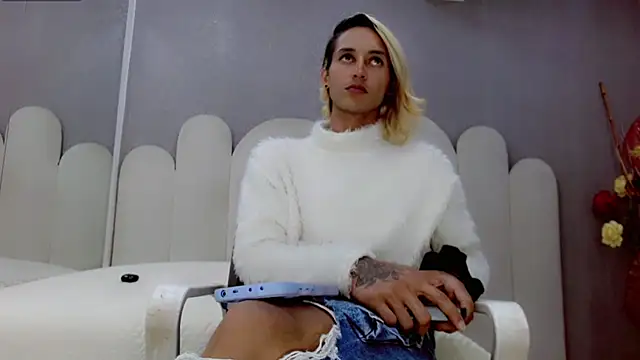 samantha bliss24 online show from April 18, 7:58 pm