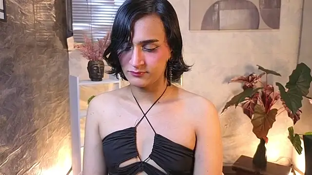 Zoee Kiss  online show from April 21, 11:00 pm