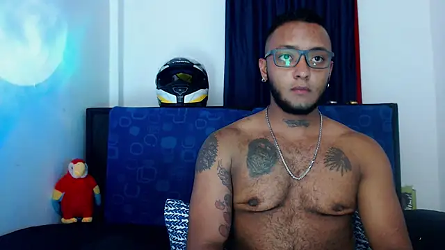 MascTyler online show from March 25, 11:41 pm