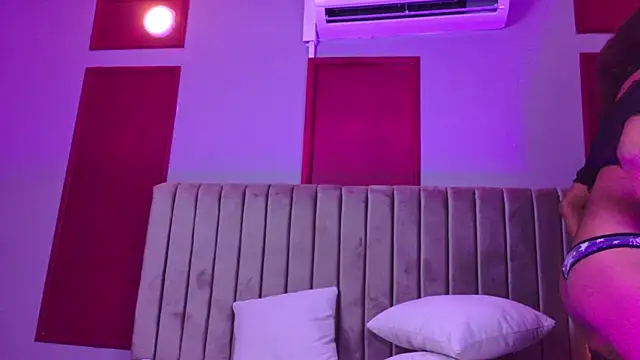 miablanc cr online show from April 19, 12:06 pm