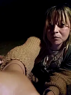 Elisialila online show from April 18, 9:15 pm