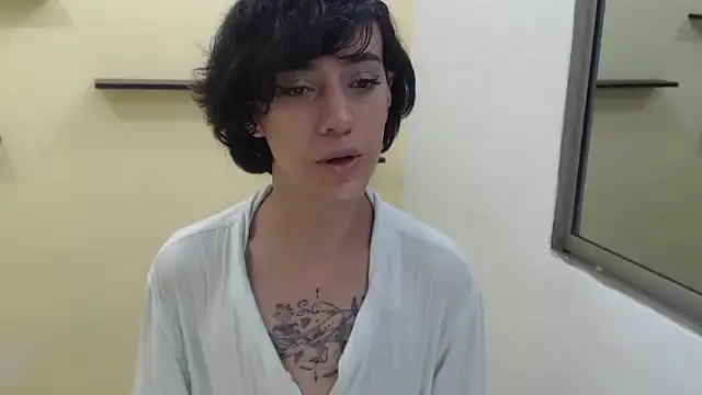 romina white18 online show from April 9, 8:15 pm