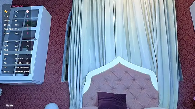 KristinaGriner online show from April 18, 4:03 am