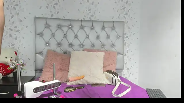 brenda sofia69 online show from July 22, 1:48 pm
