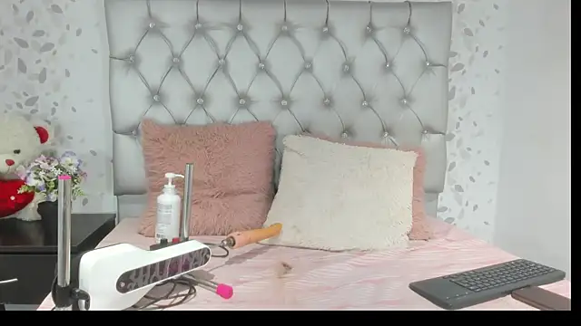 brenda sofia69 online show from July 31, 1:44 pm