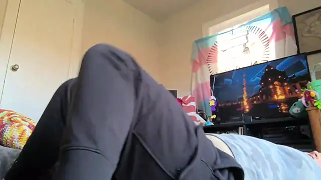 knottyn3bulara online show from April 8, 8:43 pm