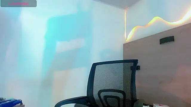 SinnthyaFoxxy online show from April 15, 7:52 pm