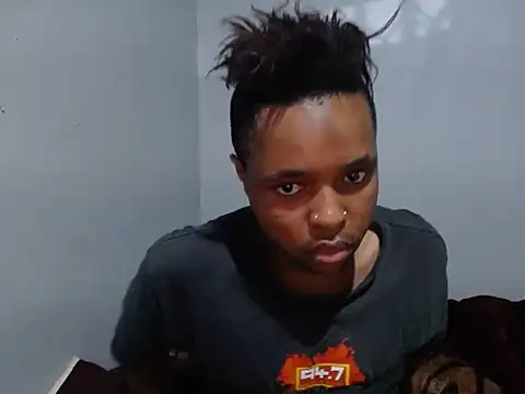 sweeyanal online show from April 19, 11:29 pm