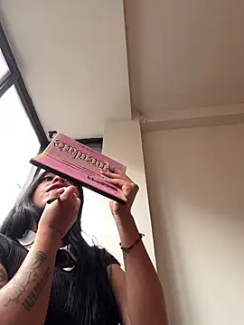 Kattze  online show from April 21, 10:05 pm