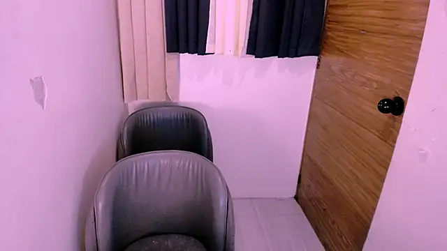hugecock cali online show from June 3, 2:02 am