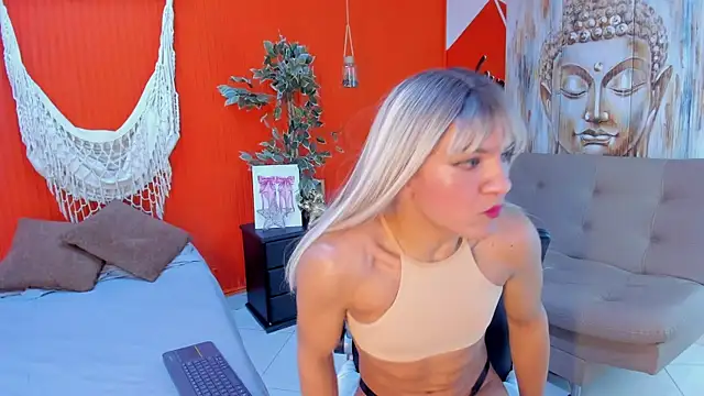 aslyhernandez99 online show from July 18, 11:17 am
