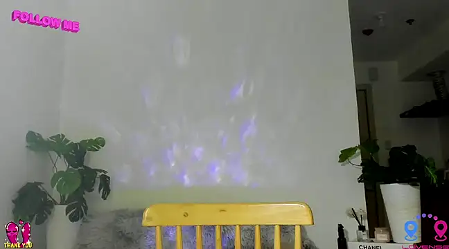 hottycrishina online show from February 1, 2:26 am