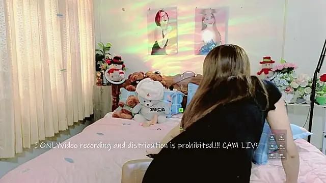 ribbinpink online show from March 31, 12:45 am