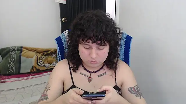 Smoke trip Alicia online show from February 6, 5:40 pm