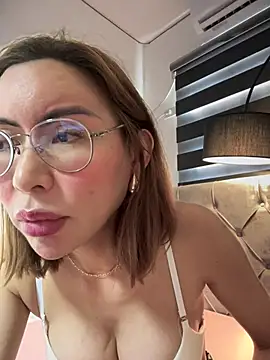 Ivysnow online show from February 20, 6:19 am