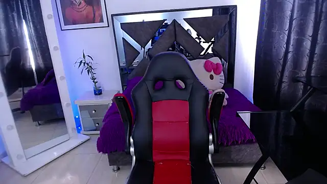 Salo hot04 online show from March 21, 3:50 pm