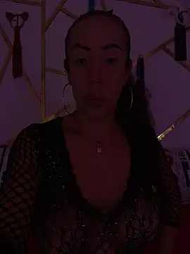 YOURSDEBORA online show from April 24, 7:39 pm