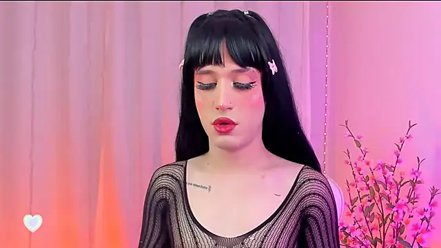 rosseblondee online show from October 2, 2:34 am