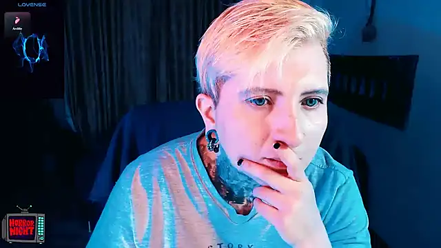 Marieblueeyes online show from December 19, 12:38 am