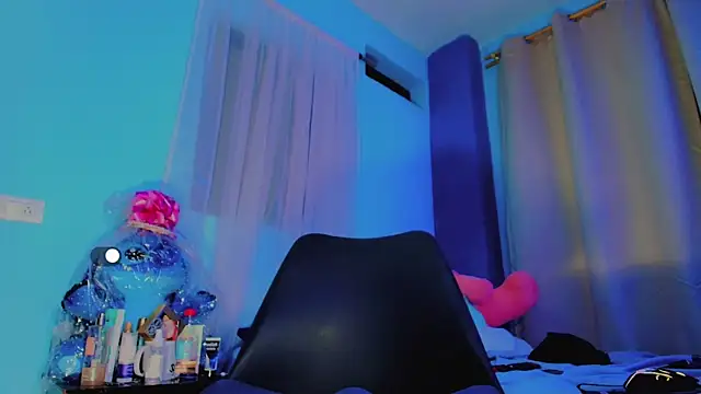 catalinabrawn1 online show from April 17, 9:49 pm