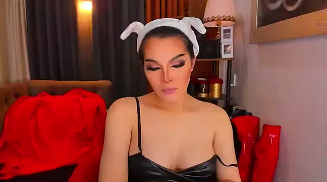 ChalanieFox online show from February 26, 9:32 am