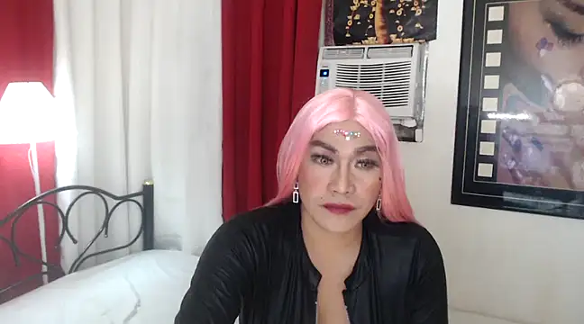 Snapshot of UrhotGoddess chatting on January 30, 6:56 am UrhotGoddess online show from January 30, 6:56 am