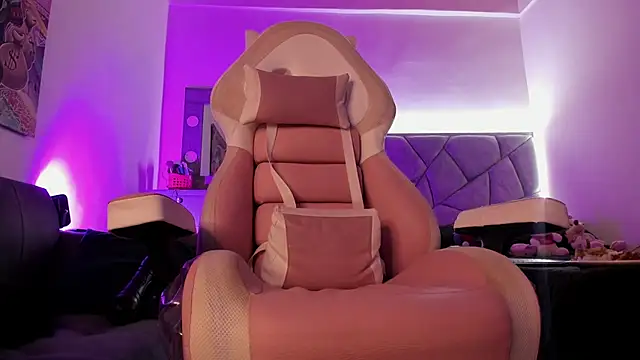 Sweet Cinthia online show from September 19, 2:17 am