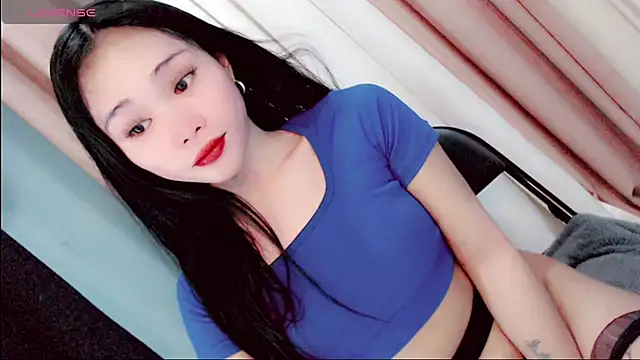 amomentoflust69 online show from April 22, 10:55 am