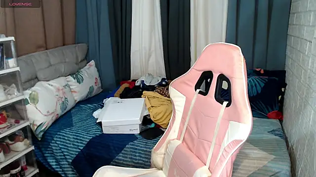 MagnificatMistress online show from February 15, 7:38 am