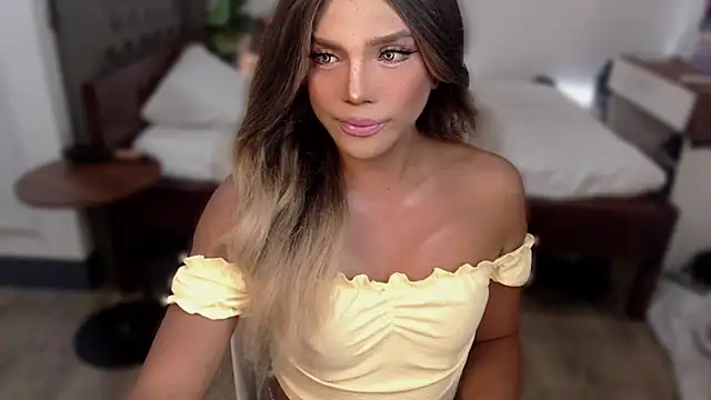 liaa lurrecams online show from June 4, 11:02 am