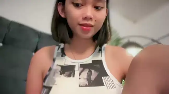 Snapshot of GenesisCastillano chatting on March 14, 4:57 pm GenesisCastillano online show from March 14, 4:57 pm