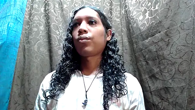 Snapshot of shairaStarr chatting on October 16, 1:22 pm shairaStarr online show from October 16, 1:22 pm