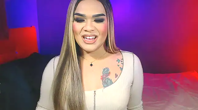 VictoriaEliz online show from January 19, 9:45 pm