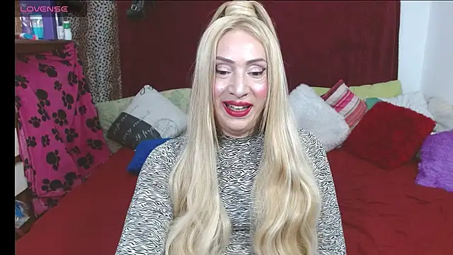 elena evans online show from April 18, 6:10 pm