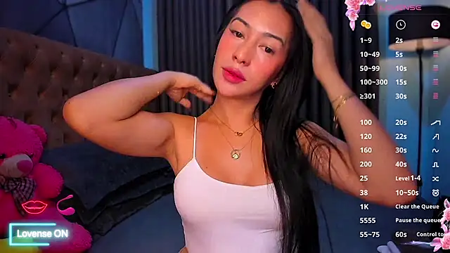 Jasmine Elcock online show from April 2, 3:32 pm