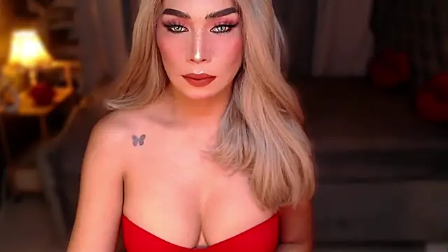 QUEEN GIAMOORE69 online show from July 16, 11:11 pm