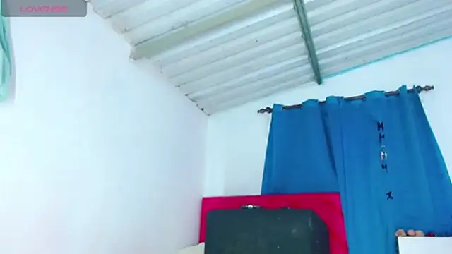 brunette horny1 online show from November 21, 2:45 am