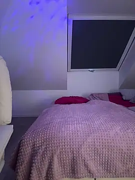 German Milf online show from February 5, 2:33 pm