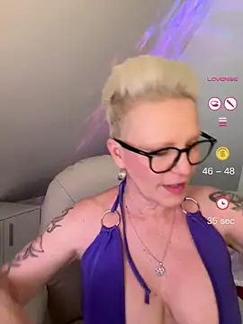 German Milf online show from May 31, 1:40 pm